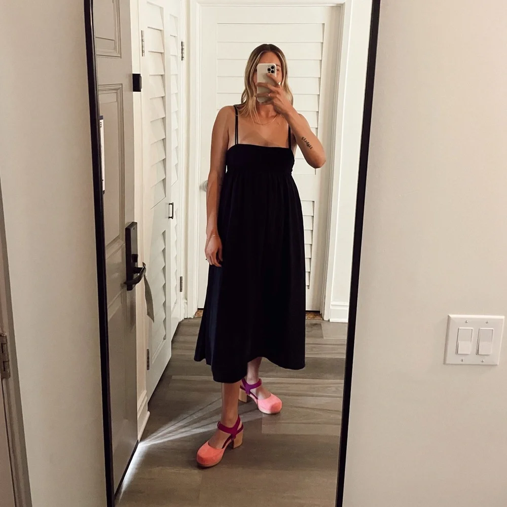 Abercrombie & Fitch Crinkle Textured Maxi Dress in Black